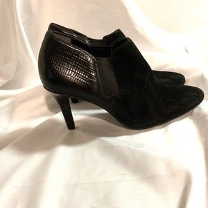 Cole Haan, size 5, suede and leather.